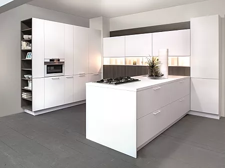Die Greenline Küchen von Rotpunkt zeigen sich im Küchendesign sehr wandlungsfähig und sind zum Beispiel auch als weiße Küche zu haben.