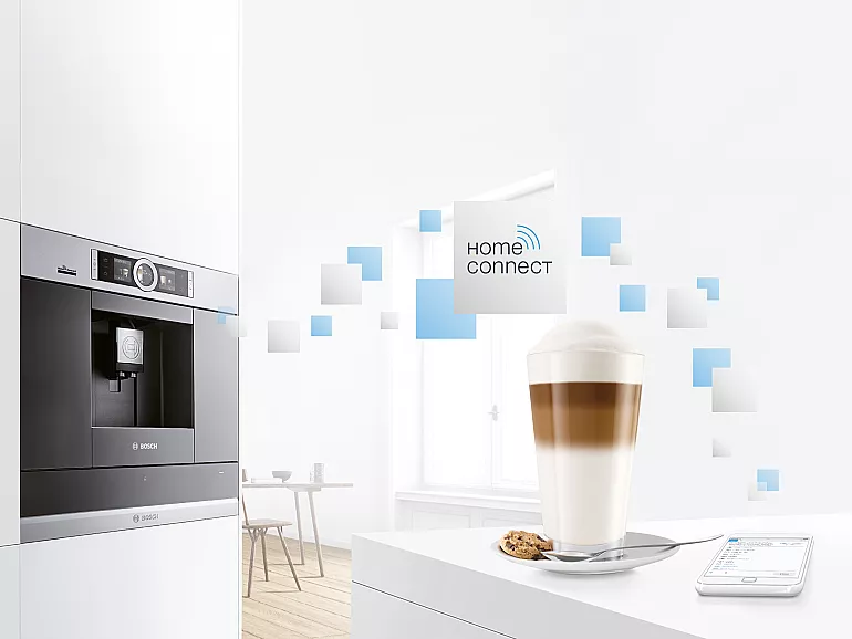 Ein Kaffeevollautomat zum Einbau ist ohnehin schon Luxus, mit Bosch Home Connect trägt er auch noch zum Smart Home der Zukunft bei.