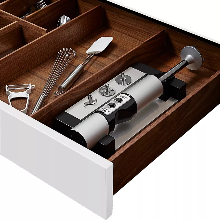 Einbau-Stabmixer von ritter eingebaut in eine Schublade mit Holzkorpus