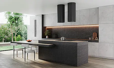 Luxusküche mit gerillten Dekton-Küchenfronten von Cosentino