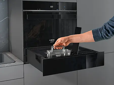 Siemens Dampfschublade mit Wassertank