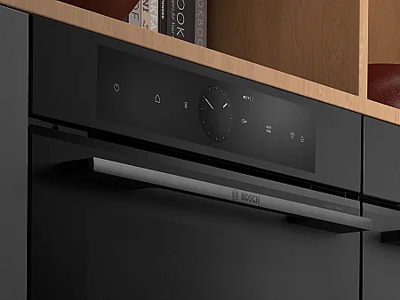 Bosch Backofen in Mattschwarz mit Edelstahl-Griff
