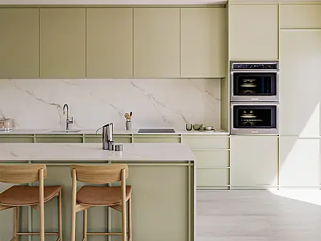 Küche in Pastaziengrün mit Cosentino Dekton-Oberfläche