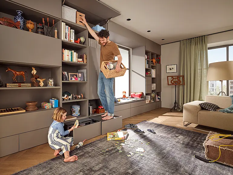 Blum Space Step
