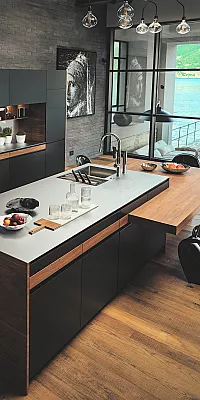 Gerade Arbeitsplatten aus Edelstahl geben Küchen einen modernen Look.
