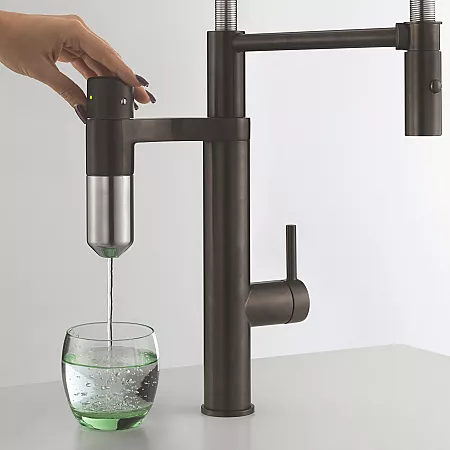 Küchenarmatur mit zweitem Auslauf für gefiltertes Wasser