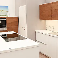 Küche aus Massivholz mit Kücheninsel in Weiß