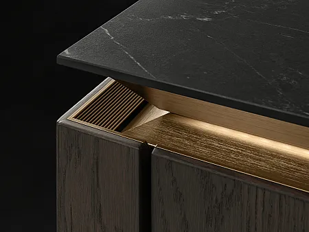 Griffmulde mit goldenem Glanz