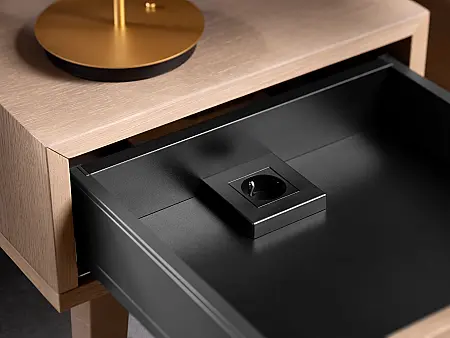 Blum Amperos: Steckdose direkt in der Schublade