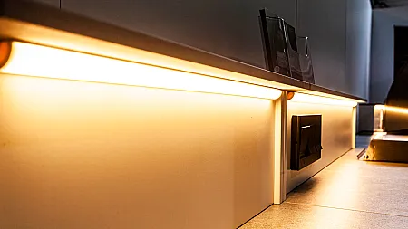 e-module mit Licht und Strom für Outdoor-Küche