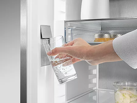 Liebherr Kühlschrank mit Wasserspender