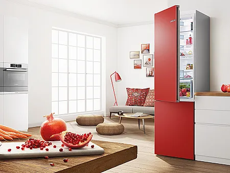 Bosch Vario Style Kühlschrank mit roter Front