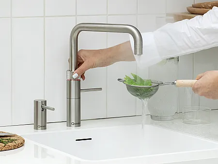 Kochendwasserhahn für die Küche