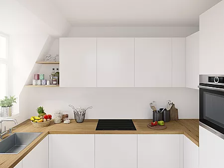 Weiße Küche kleine Küche Dachschräge Kochfeld Bosch