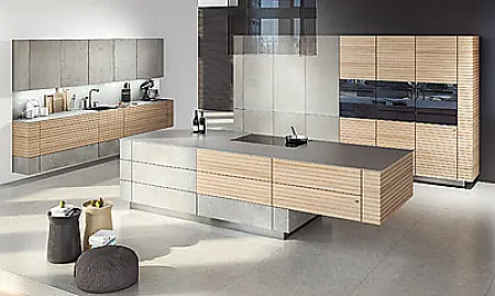 Beton und helles Holz: Moderne grifflose Küche Woodline.one von zeyko