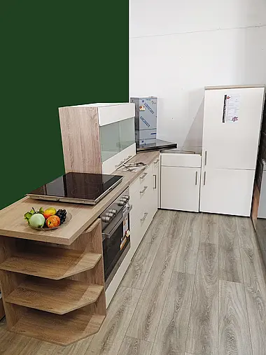 Tolle Ausstellungsküche / Front: Magnolie / Lacklaminat /Matt / Küche Nr.03