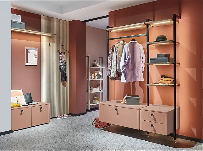 Garderoben Senso Exklusive Garderobe - Messestück - Top Ausstattung
