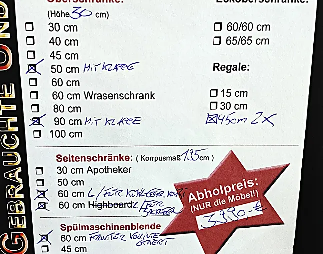 Top Ausstellungsküche / Front in Matt schwarz/ Lacklaminat / Nr.06