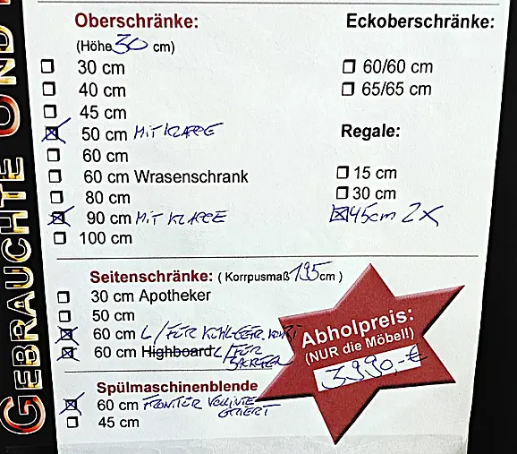 Top Ausstellungsküche / Front in Matt schwarz/ Lacklaminat / Nr.06