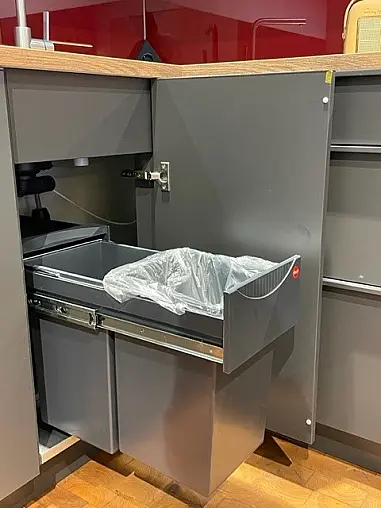 Hochwertig ausgestattete Küche von Leicht