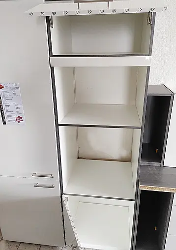 Ausstellungsküche / weiß / Lacklaminat / Hochglanz/ Küche Nr. 305