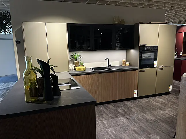 Champagner metallic/ Wallnuss Natur
