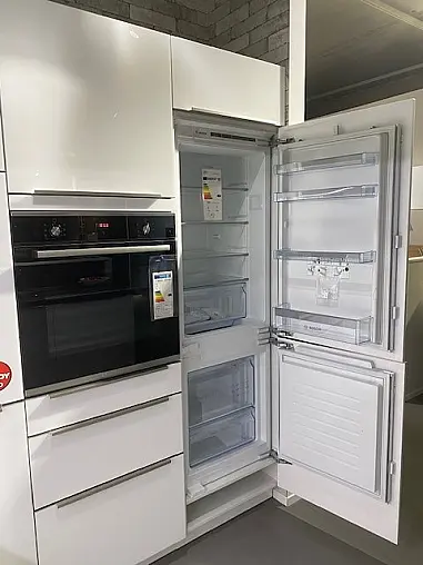 Moderne U - Küche mit High Gloss Front