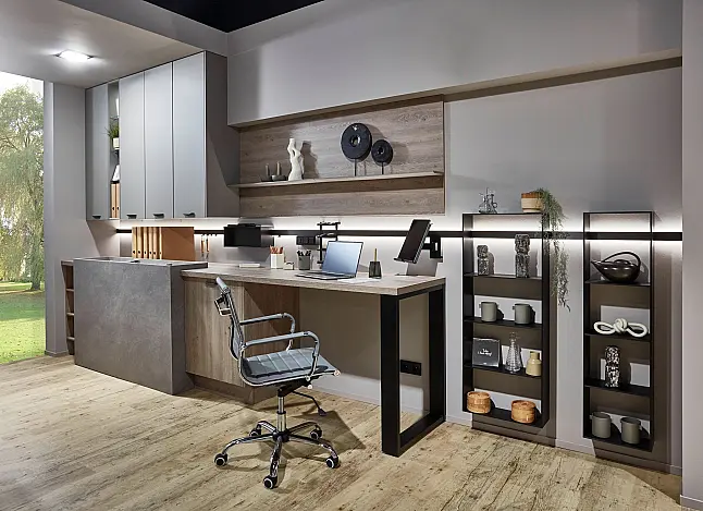 Exklusives Arbeitszimmer - Messestück - Tolle LED-Beleuchtung mit Fernbedienung