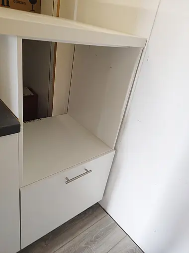 Ausstellungsküche /Front: weiß / matt/ Küche Nr. 303