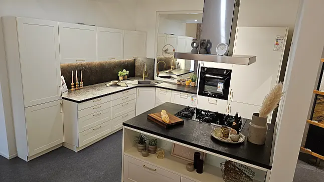 Moderner Landhausstil mit Rahmenfronten