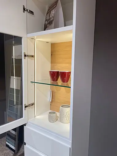 2 Vitrinen 45 cm, TV- Sideboard 180 cm, indirekte Bel., TV- Halterung, Repeater