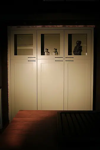 Wunderschöne landhausküche in zeitlosem Grün