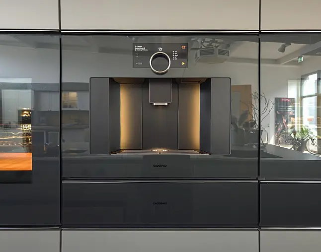 TOP-AKTUELLE HIGH-END GERÄTEAUSSTATTUNG VON GAGGENAU: Backofen mit 300°C -Backstein + separater Dampfbackofen (beide  mit Kerntemperatursensor) + Kaffeeautomat + Wärmeschublade + Vakuumierer! berbel Muldenlüfter mit Infinity-Kochfeld u. permalyt-Filter!