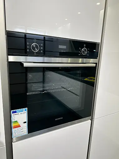 Grifflose NOLTE LUX  Küche Siemens Geräte! NEUE Einbauküche!