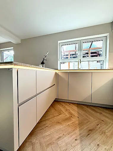Moderne Ballerina Designküche mit Smartglas