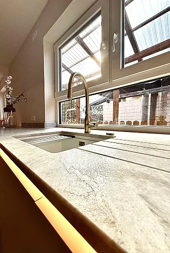 Moderne Ballerina Designküche mit Smartglas