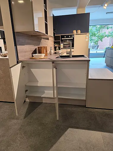 Häcker Küche Laser Brilliant Kaschmir Ausstellungsküche