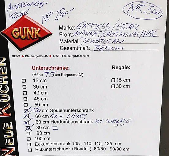 Ausstellungsküche/ Front: Anthrazit /Lacklaminat/ Hochglanz /Küche Nr. 300