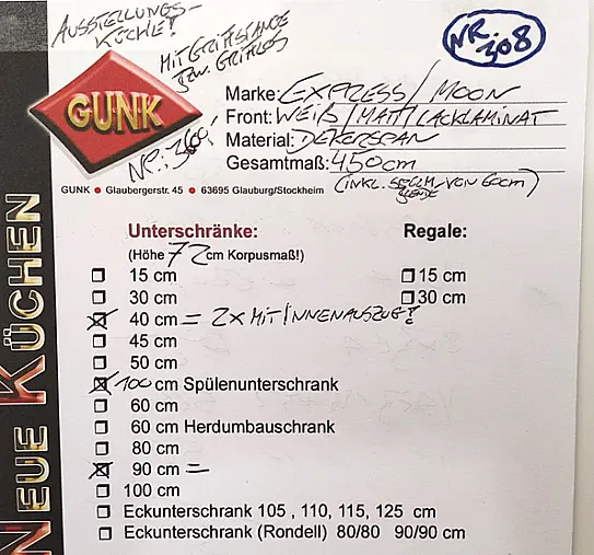 Topp Ausstellungsküche / Front: weiß / matt / Lacklaminat / Grifflos Küche Nr. 308
