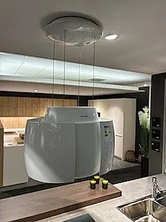 moderne L-Küche in Betonoptik grifflos
