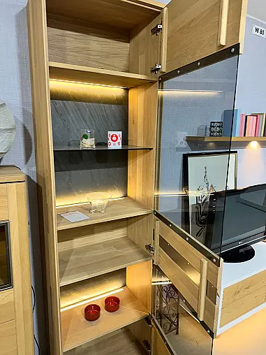Vitrine in Eiche Bianco gebürstet