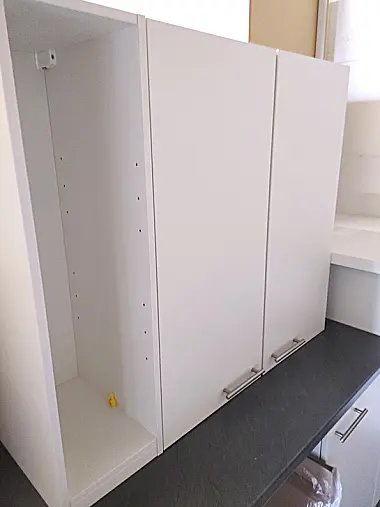 Ausstellungsküche /Front: weiß / matt/ Küche Nr. 303