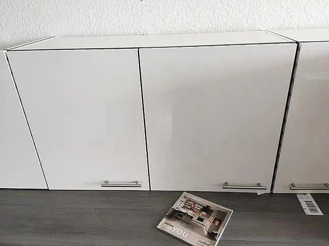 Ausstellungsküche / weiß / Lacklaminat / Hochglanz/ Küche Nr. 305