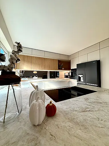 Moderne Ballerina Designküche mit Smartglas