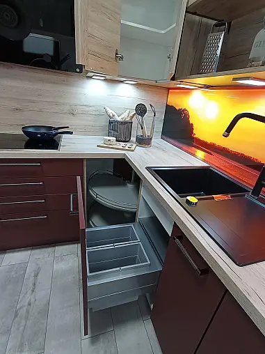 Moderne L-Küche Easytouch Rostrot