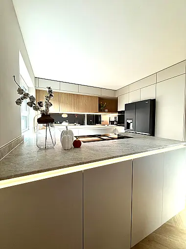 Moderne Ballerina Designküche mit Smartglas