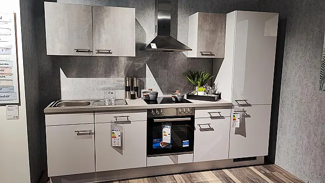 Impuls Küche inkl. Beko Geräten