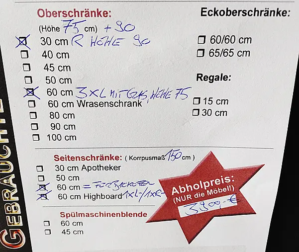 Ausstellungsküche/Grifflos/  Front schwarz / matt / Lacklaminat/