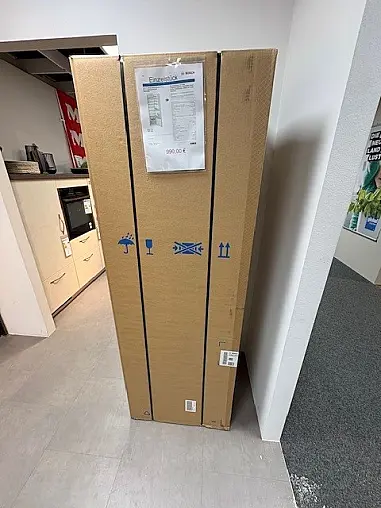 Riesiger Kühlschrank