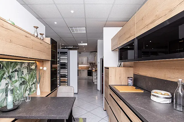 moderne Küche in Holz-Optik (Nr.12)